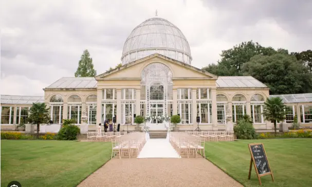 Syon Park exterior with historic house and landscaped gardens